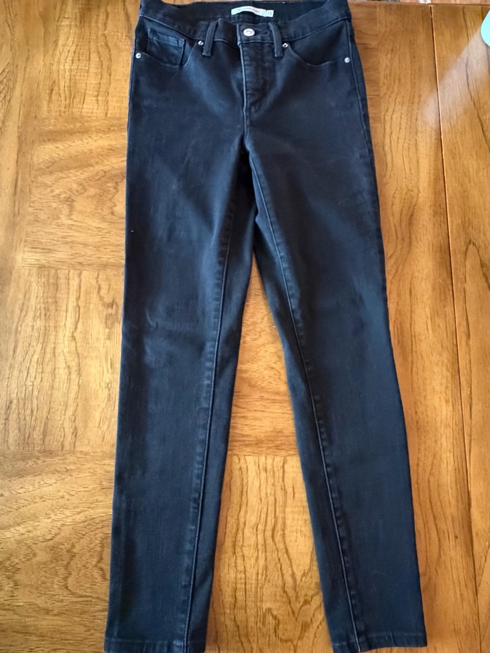 Levi’s 311 Shaping Skinny Jeans Mid Rise